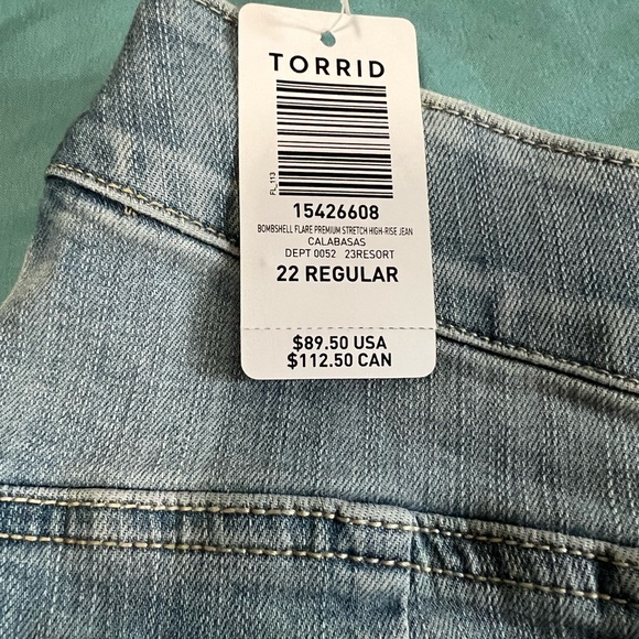 NWT Torrid Bombshell Flare Premium Stretch High-Rise Jean - Picture 8 of 9